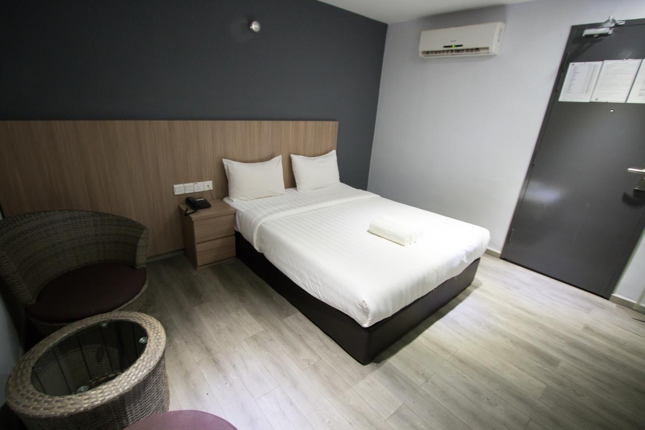 Hotel 99 Pusat Bandar Puchong Exterior photo